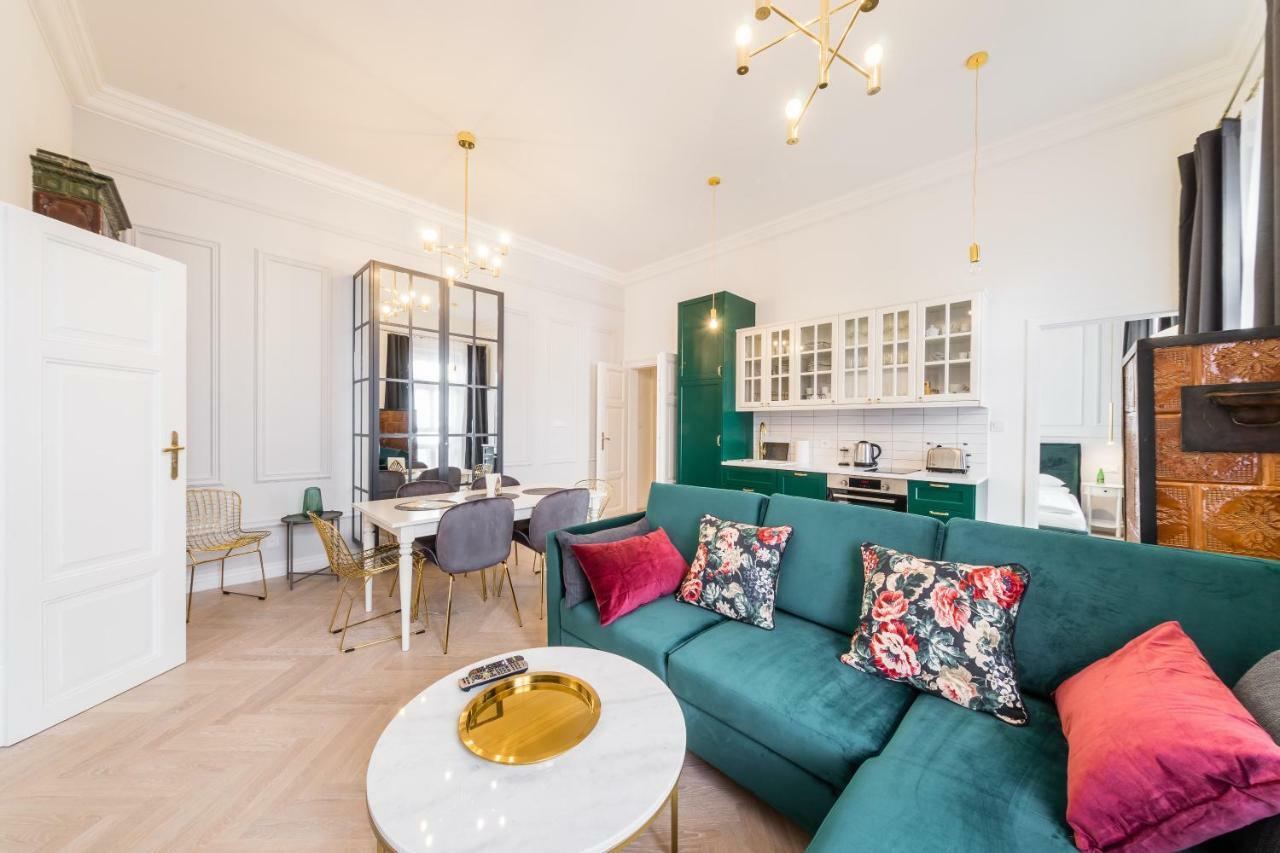 Апартаменти Deluxe Old Town Sw. Krzyza Wawelofts Краків