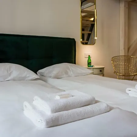 Apartament Deluxe Old Town Sw. Krzyza Wawelofts Krakow Exterior photo
