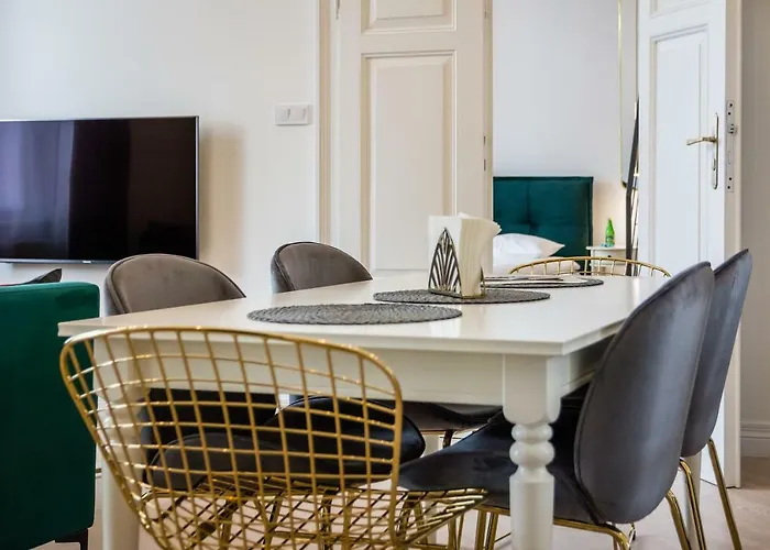 Apartament Deluxe Old Town Sw. Krzyza Wawelofts