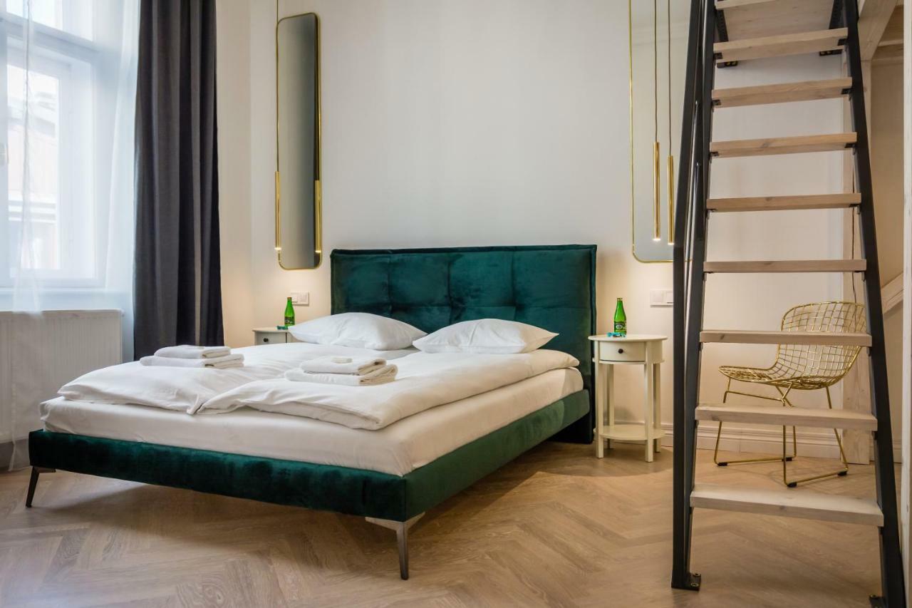 Deluxe Old Town Sw. Krzyza Wawelofts Apartment Krakow